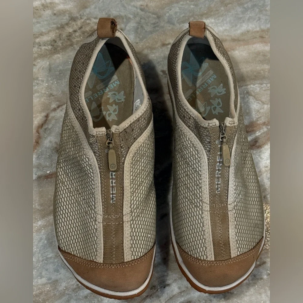 Women’s MERRELL Lorelei Zip Up deep tan sneakers- Size 9.5
